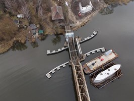Znika stary most na Regalicy