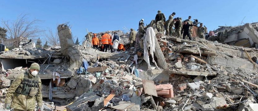 Turcja: 6 dni po trzęsieniu ziemi ratownicy nadal znajdują żywych ludzi. Liczba ofiar wzrosła do 25 tysięcy