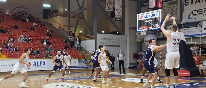 Koszykówka. King tajemniczy, PGE Spójnia przegrała...
