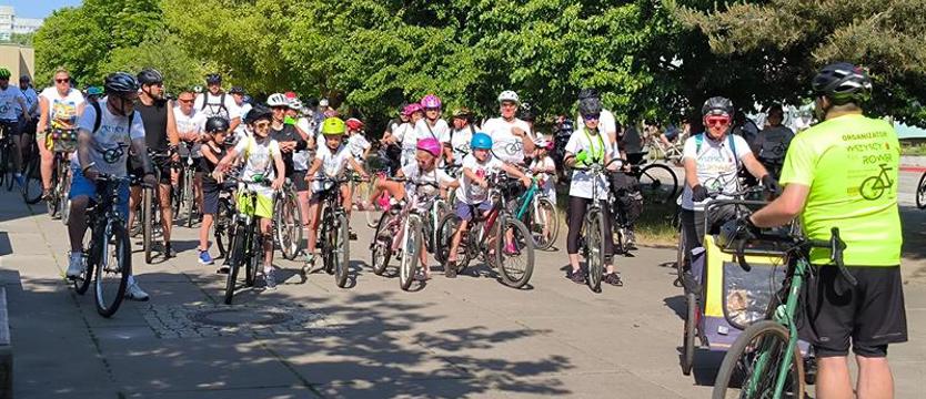 Rowerem przez Police. Tak zakończyli długi weekend