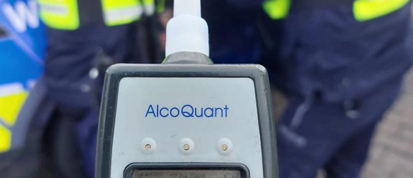 Weekend na drogach. Dwustu pędziło, siedmiu wypiło