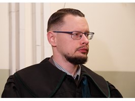 Myśliwy, który postrzelił żołnierza, pozostanie na wolności - zdecydował Sąd Okręgowy w Szczecinie