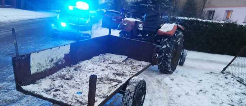 Z prawie trzema promilami prowadził ciągnik z przyczepą
