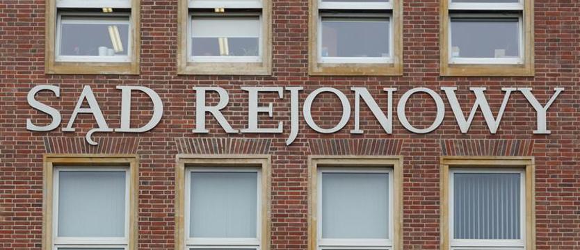 Znęcał się nad dziećmi. Stanie przed sądem