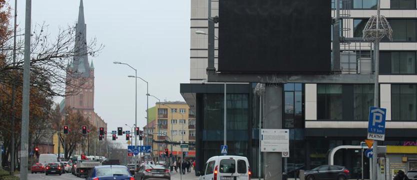 Tablica jeszcze zaświeci. Do końca roku naprawią