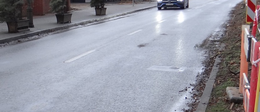 Od piątku Miodowa znowu otwarta dla samochodów