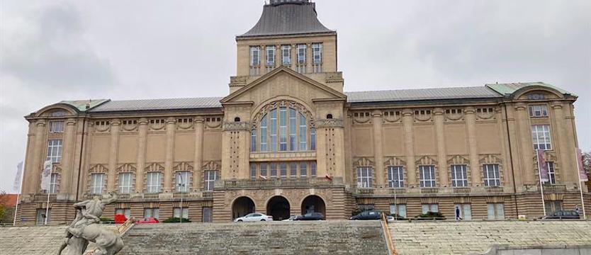 Marszałek spiera się z ministerstwem kultury o Muzeum Narodowe