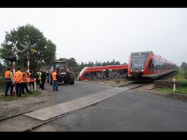 Wrak niemieckiego pociągu został już załadowany na specjalne platformy