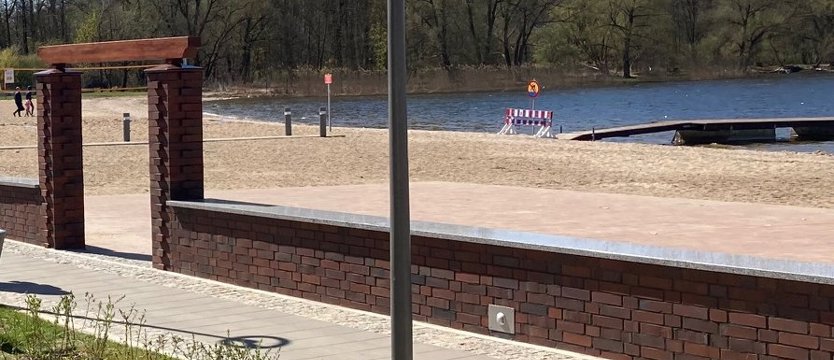 Kąpielisko Dąbie ponownie otwarte. Dziewoklicz wciąż zamknięty