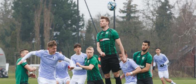 Piłka nożna. W III lidze wygrana Błękitnych, porażki Pogoni II i Floty