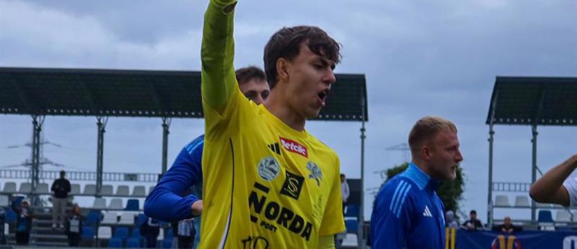 Piłka nożna. Świt startuje w poniedziałek