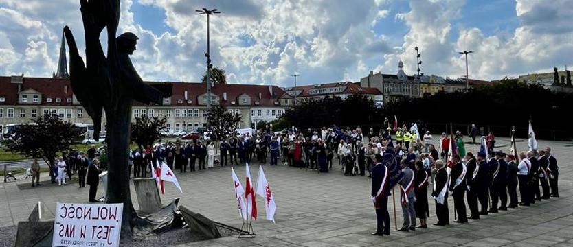 20 lat temu odsłonięto "Anioła Wolności"