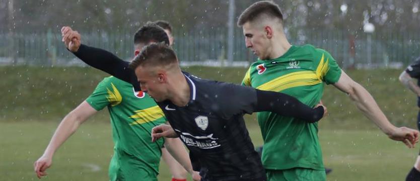 Piłka nożna. Wyjazdowy remis Chemika