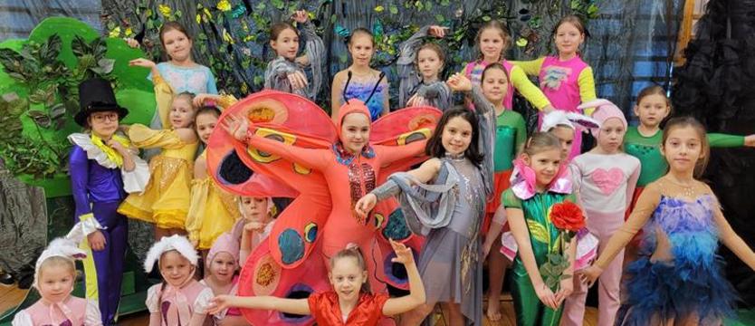 Pracowite ferie małych artystów,. "Zaczarowany las" wkrótce w sieci. 