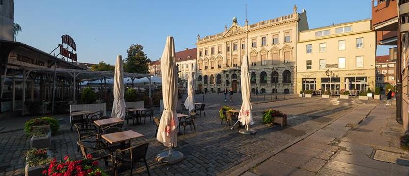 Wojna w Akademii Sztuki