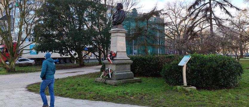 Kolejna zielona przemiana. Plac Zwycięstwa jak nowy