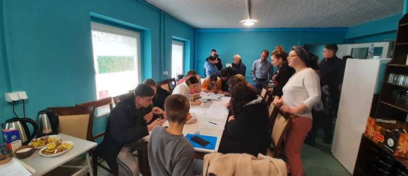 Słyszeliśmy wybuchy, syreny.... Rotarianie ewakuowali dzieci z ukraińskich sierocińców