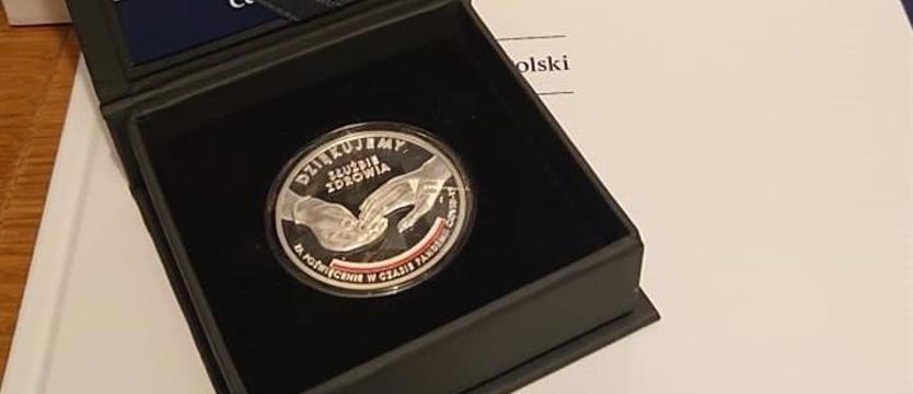 Kolekcjonerskie monety dla medyków. Bank dziękuje ochronie zdrowia