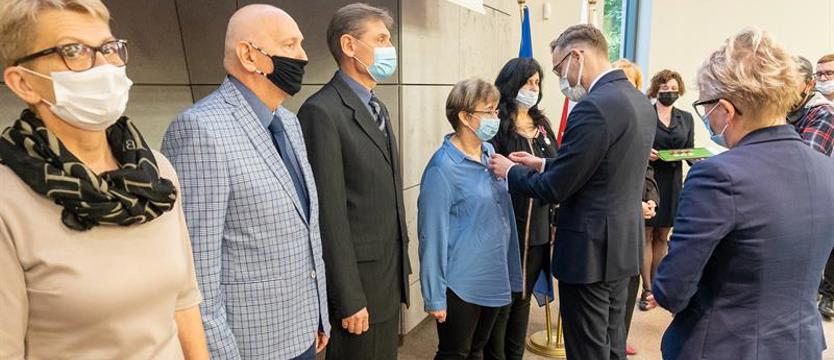 Odznaczenia dla nauczycieli. Uroczyście w Dniu Edukacji Narodowej