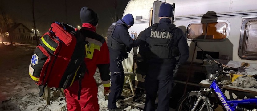 Policja apeluje: Nie bądź obojętny! Zwracaj uwagę na osoby narażone na wychłodzenie