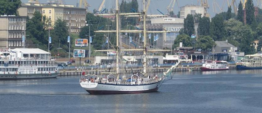 Dziś Chopin i Głowacki zacumują przy Wałach