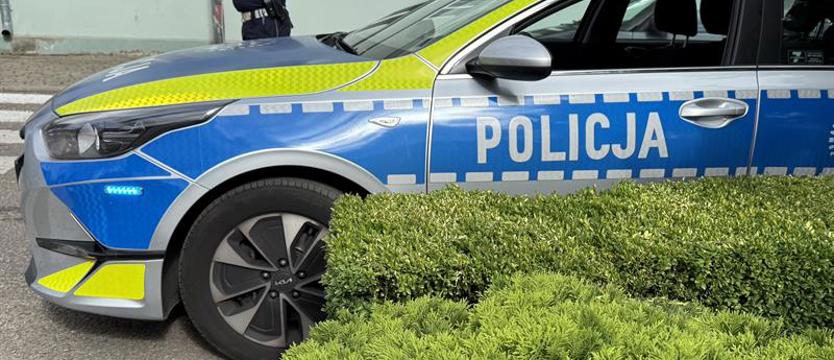 Na przesłuchanie w sprawie jazdy bez uprawnień przyjechał samochodem