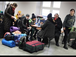 Do Szczecina dociera coraz więcej uchodźców. Uciekają przed wojną