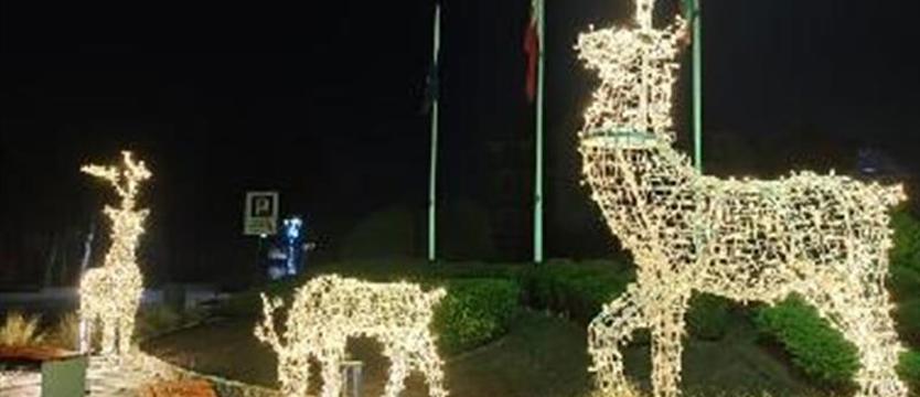 Gmina Rewal rozświetlona na święta  