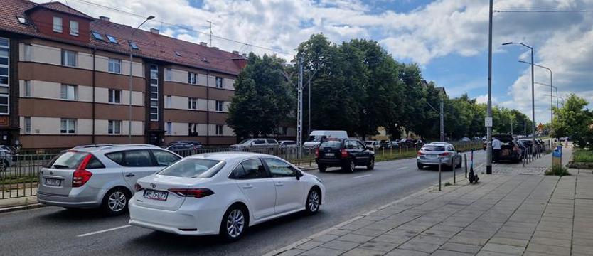 Ulica Mickiewicza jednak z jednym pasem. Testowane na mieszkańcach