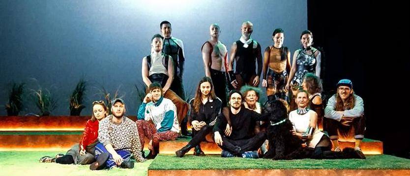 Nowy spektakl w Teatrze Współczesnym. Dobry piesek dla dorosłych