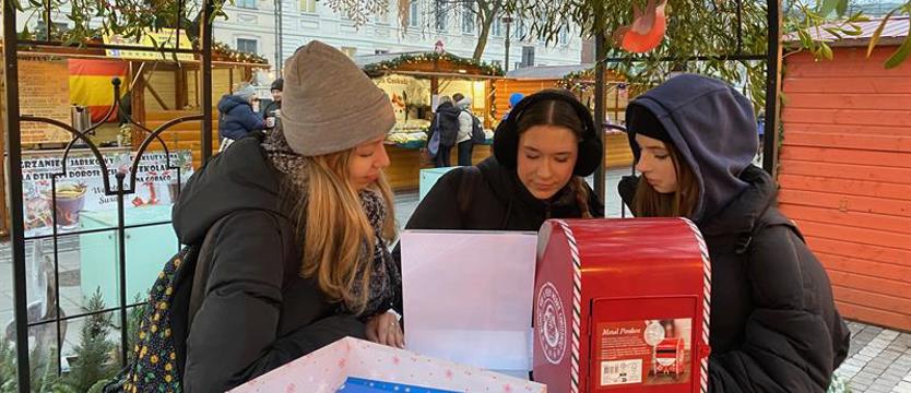 W Jemiołowym Zakątku. Kilka ciepłych słów dla seniorów