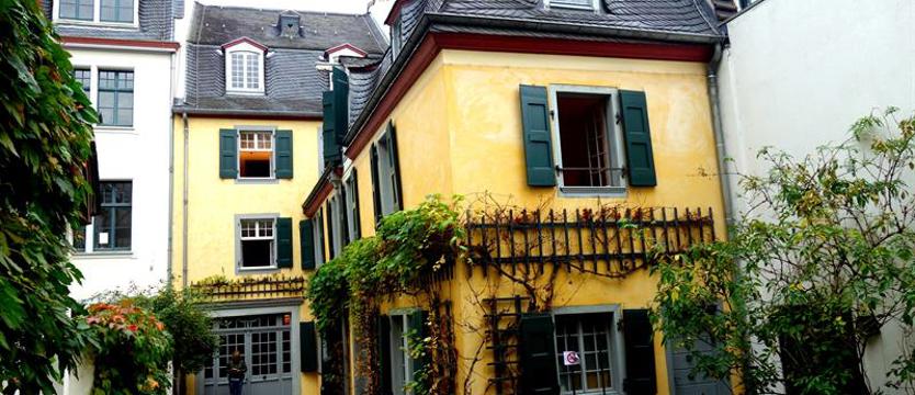 Korespondencja z Bonn. Beethoven, Kreuzberg i HARIBO