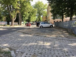 Urządzą chodnik wzdluż ulicy Broniewskiego