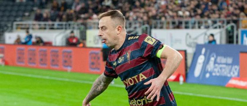 Piłka nożna. Pogoń Szczecin szuka napastnika