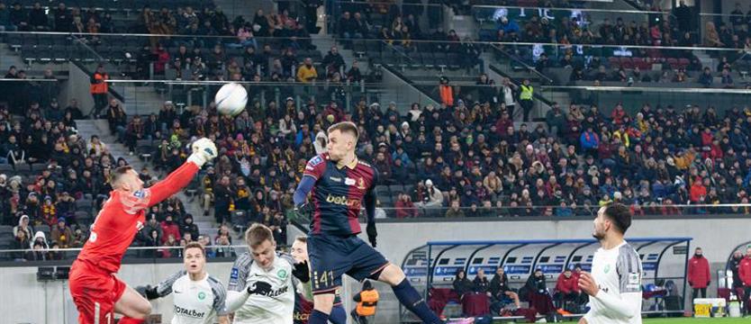 Piłka nożna. W środę Pogoń gra z Wartą