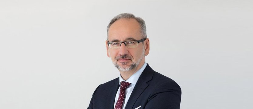 Adam Niedzielski: w zbliżającym się tygodniu decyzje o redukowaniu infrastruktury szpitalnej do walki z COVID-19