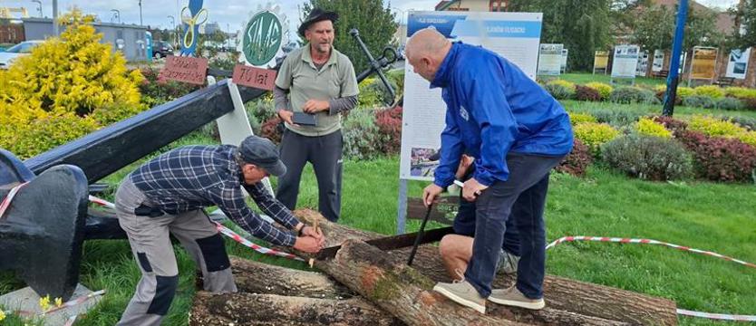 Flisacy zbudowali tratwę