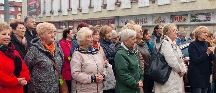 Na Starym Mieście w Stargardzie odsłonięto mural Zbigniewa Petriego