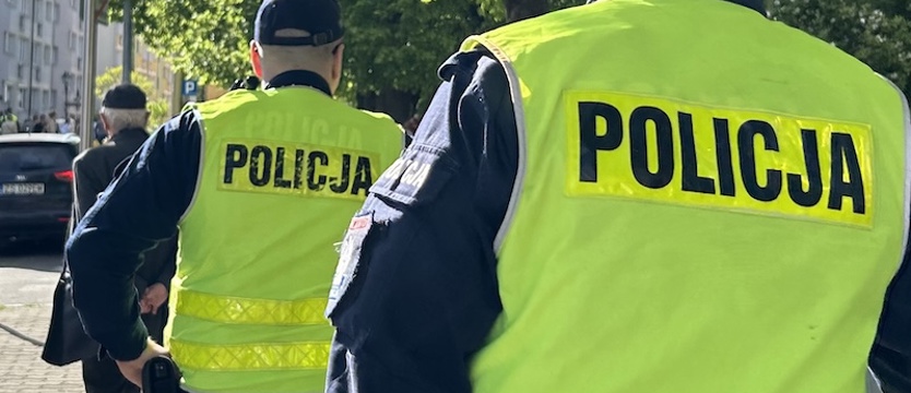 Zatrzymania ws. nękania osób bezdomnych. Wśród podejrzewanych sześciu policjantów