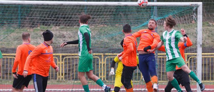 Piłka nożna. Grupy i wstępny terminarz turnieju o Puchar Prezesa ZZPN z „Kurierem"