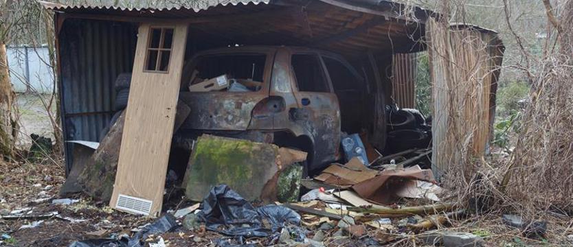 Dwie osoby zatrzymane po serii pożarów na szczecińskim Niebuszewie