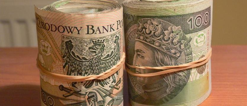 Seniorzy myśleli, że ratują najbliższych. Oddali wszystko, co mieli