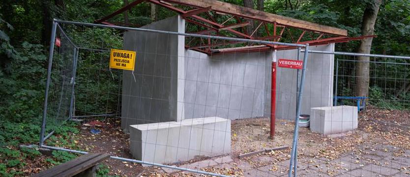 Na przystanku „Grabowa”