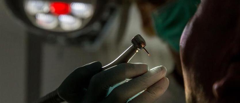 Uważają, że NFZ płaci mało i powoli. Dentyści mówią: dość!