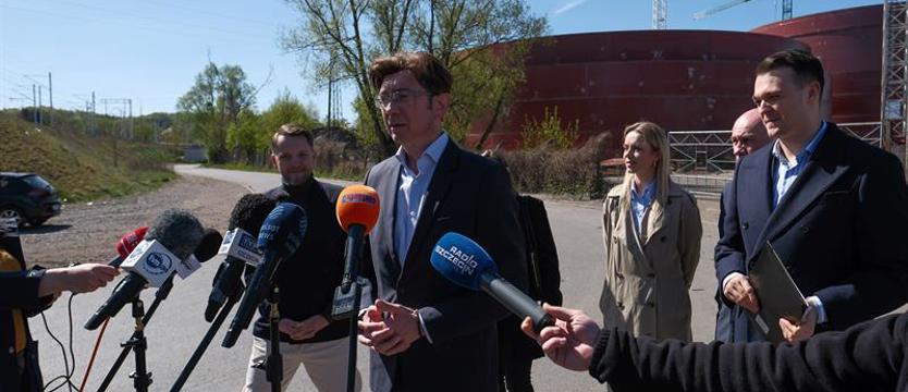 Samowola w sprawie budowy bazy paliw w Podjuchach. Radni KO kierują zawiadomienia