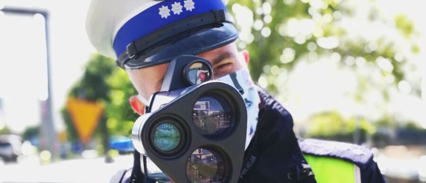 Pouczał policjantów z drogówki. Sam był pijany