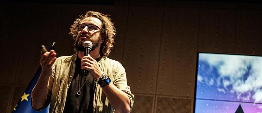 O niebie, gwiazdach i szukaniu pasji. Karol Wójcicki spotkał się z młodzieżą