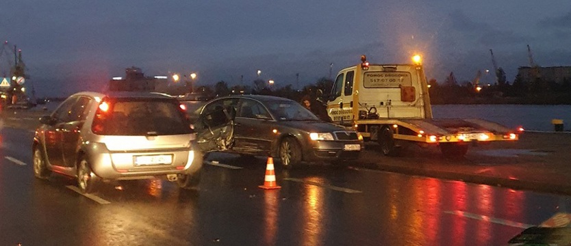 Kolizja na ul. Jana z Kolna w Szczecinie. Są utrudnienia