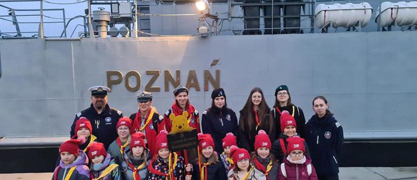 Uroczysty apel na okręcie 8. Flotylli Obrony Wybrzeża