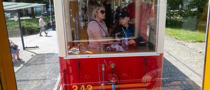 Nostalgicznie po Szczecinie. Miasto zza okien zabytkowego tramwaju